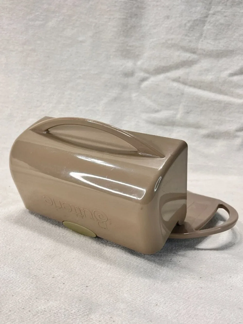 Butterie [Ivory] Flip Top Lid Butter Dish Kitchen Concepts Unlimited